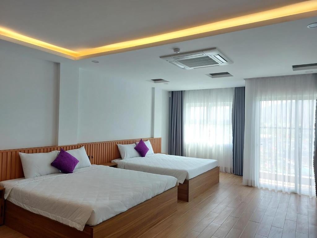 Lưu trú tiện lợi tại trung tâm, dễ dàng khám phá làng chài Nhơn Hải chỉ sau 20 - 30 phút 